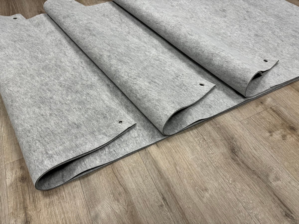 Archery Backstop ca. 100x100 cm aus grauem doppellagigem 2x3mm Filz mit 4 Ösen