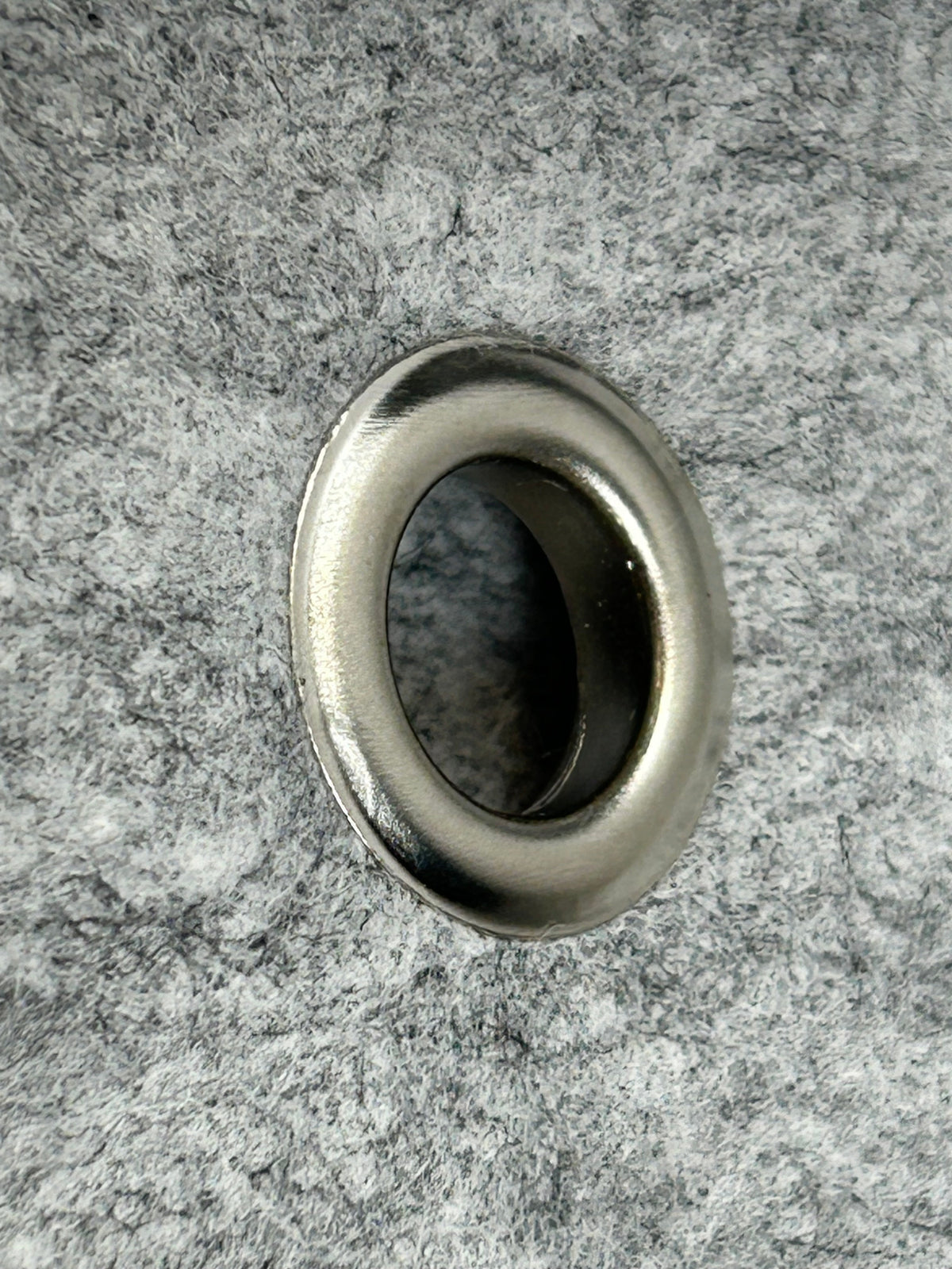 Archery Backstop ca. 100x100 cm aus grauem doppellagigem 2x3mm Filz mit 4 Ösen