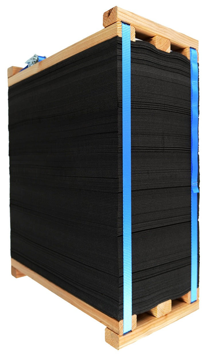 Lamellierte Zielscheibe mit Spanngurten in 80x80x30 cm