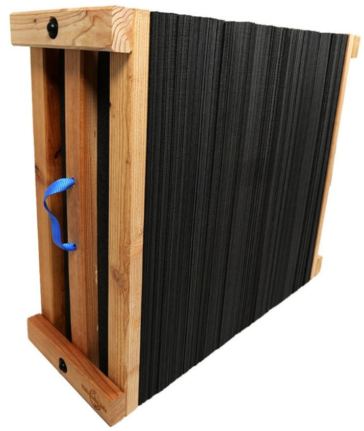 Lamellierte Zielscheibe mit Gewindestange in 80x80x30 cm